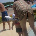 20代後半奥さまが着衣のままで卑猥なお尻と太ももを見せつけてくる画像の素晴らしさを実感するスレ[12枚]