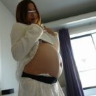 20代後半の妊婦姿の奥様がＨな感じになってるハメ撮りでシコシコしましょう[25枚]