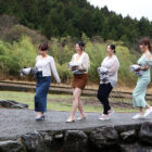 「おばさんを興奮させてどうするの？」田舎の民宿でヤられまくりSPセックスレスな巨乳妻の性欲は何発も射精できる若い絶倫巨根チ○ポじゃないと満たされない！！ 【画像＋動画】