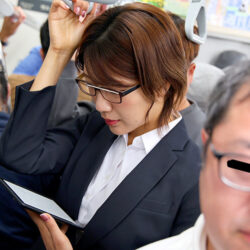パンティ越し指マン羞恥3 言い訳できないほど愛液で濡れた巨尻を震わせイキ乱れる美熟女 【画像＋動画】