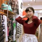 【画像＋動画】20代なかばのパイパンマンコのアパレル人妻がバックからの騎乗位でハメまくる画像を今晩のオカズにｗｗ[25枚]